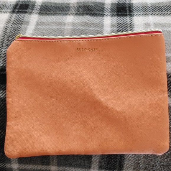 DRAMA LLAMA MAKEUP BAG - Picture 2 of 3